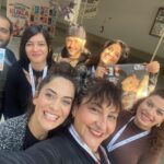 Özlem Tokaslan Instagram – Bu şahane ekibe bu şahane organizasyon için çok teşekkür ederiz♥️🥰Tarsus’ta sahne almak,oyunumuzu sergilemek büyük bir mutluluk ve onurdu.Nicelerinde buluşmak ümidiyle emeği geçen herkese teşekkür ederiz  @tarsussehirtiyatrosu_ @tarsusbelediyesi @tarsussehirtiyatrosu_ @muratcapar_  @derasyam @akcicekemre