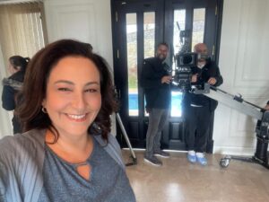 Özlem Tokaslan Instagram - Biz hazırız! Siz de hazırsanız bu akşam saat 20.00’de Atv’de buluşalım🥳 @aldatmakdizi