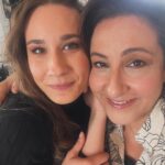Özlem Tokaslan Instagram – Ana-kız oynamak öyle bir duygu ki..Güzel Selin’im..
@selkahraman @aldatmakdizi #aldatmak
#ilknur&zeliş