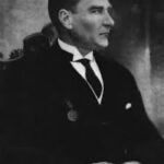 Özlem Tokaslan Instagram – Öğrettiklerinle , sevginle ayakta ve izindeyiz..
Sonsuz…
#10kasım #mustafakemalatatürk