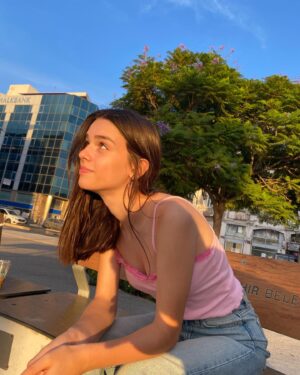 Ülkü Hilal Çiftçi Instagram - hello ben ve dumplarim geri donduk 🌹🌹

sona surpriz bir oglum biraktim🤓
