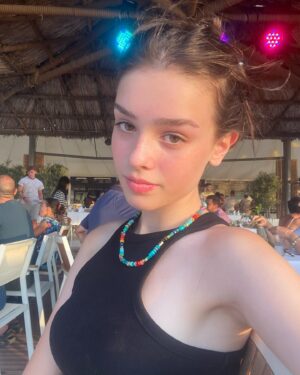 Ülkü Hilal Çiftçi Instagram - beach n lunch🌻🌊