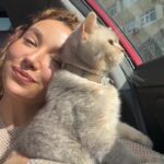 Üzel Kərimova Instagram - Gülə gülə Mavi 💙 Sevdik səni şəkər.. dünyadakı bu qısa səyahətində bizimlə xoşbəxt olduğunu bilmək tək təsəllimizdir. Mələyim də sənə yaxşı baxar 🪽