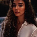 Üzel Kərimova Instagram - Mən olmayan mən ✨