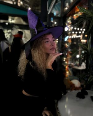 Üzel Kərimova Instagram - Neçə gündür qeyd edib bitirə bilmədik :) #happyhalloween