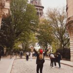 İdil Sivritepe Instagram - Find the red hat ! Part 2 ❤️ #parissienne