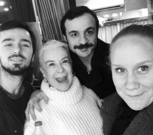 İpek Bilgin Instagram - Çağ ve İbo’nun set ziyareti.. #istanbullugelin