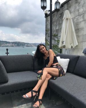 Şafak Pekdemir Instagram - #nofilter #yesyasakelma4.sezon