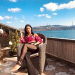 Şafak Pekdemir Instagram - #herkesinoturuşunakimseninkarışamaz2
