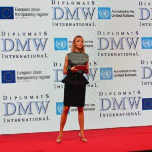 Şebnem Schäfer Instagram - "DMW - Diplomats İnternational"
Avrupa Birliği ve Birleşmiş Milletler Diplomatlar Birliği Toplantısı