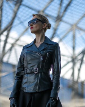 Şebnem Schäfer Instagram - Leather jacket: @berkandesign
Styling: @gozde_hilall 
Make-up & hair: @onurmarangoz 
Photo: @tuncertuncofficial
💫💫💫