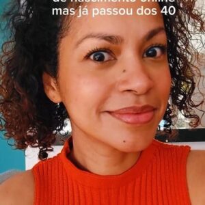 Cíntia Raquel Instagram - E rola a página, e rola a página, e rola página e AHHHHHHHHHH...