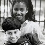 Cíntia Raquel Instagram - Paixão antiga sempre mexe com a gente... Desliza pro ladinho pra ver esse reencontro. Ah, essa foto é ANTES do Castelo, rs. 1992 - 2022