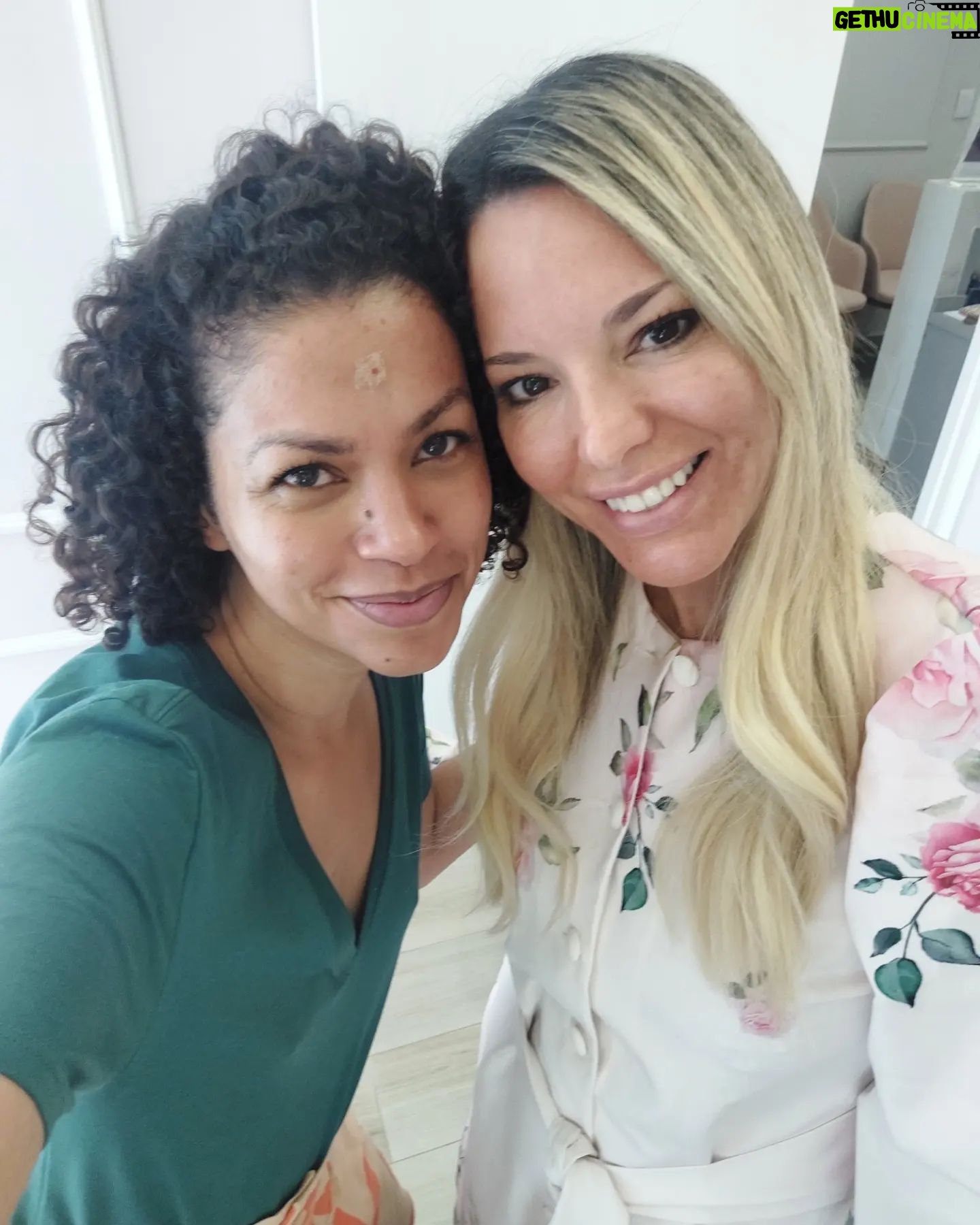 Cíntia Raquel Instagram - Meu mês de agosto foi cheio de gente linda e arte!