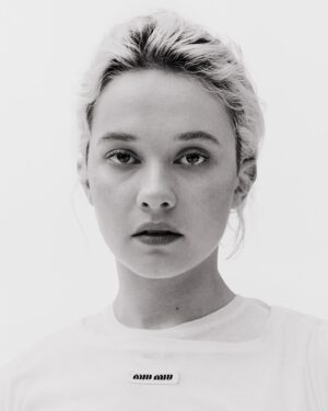 Cailee Spaeny Instagram - At 25, Cailee Spaeny is already deft at inhabiting worlds on the outer edges of reality — where truth is often more otherworldly than any fictional script. “It’s a look at the human story behind who these people were, behind the curtains,” says Spaeny on her new buzzed-about film of the season, Priscilla. Full feature in Volume 10, link in bio.

All fashion, shoes, and accessories from @miumiu.

HOMMEGIRLS VOLUME 10

Starring @caileespaeny
Photography @sk8rmom420
Styling @virginiebenarroch
Interview by @alexhawgood
Makeup @beccawordingham
Hair @jamesrowehair
Nails @robbietomkins
Set Design @hellakeck
Casting @itboygregk
Production @cebestudio
Editor in Chief @mrthakoon
Creative Director @jenbrillbrill
Art Direction @rosfok @chloescheffe @natmshields @rainetrain