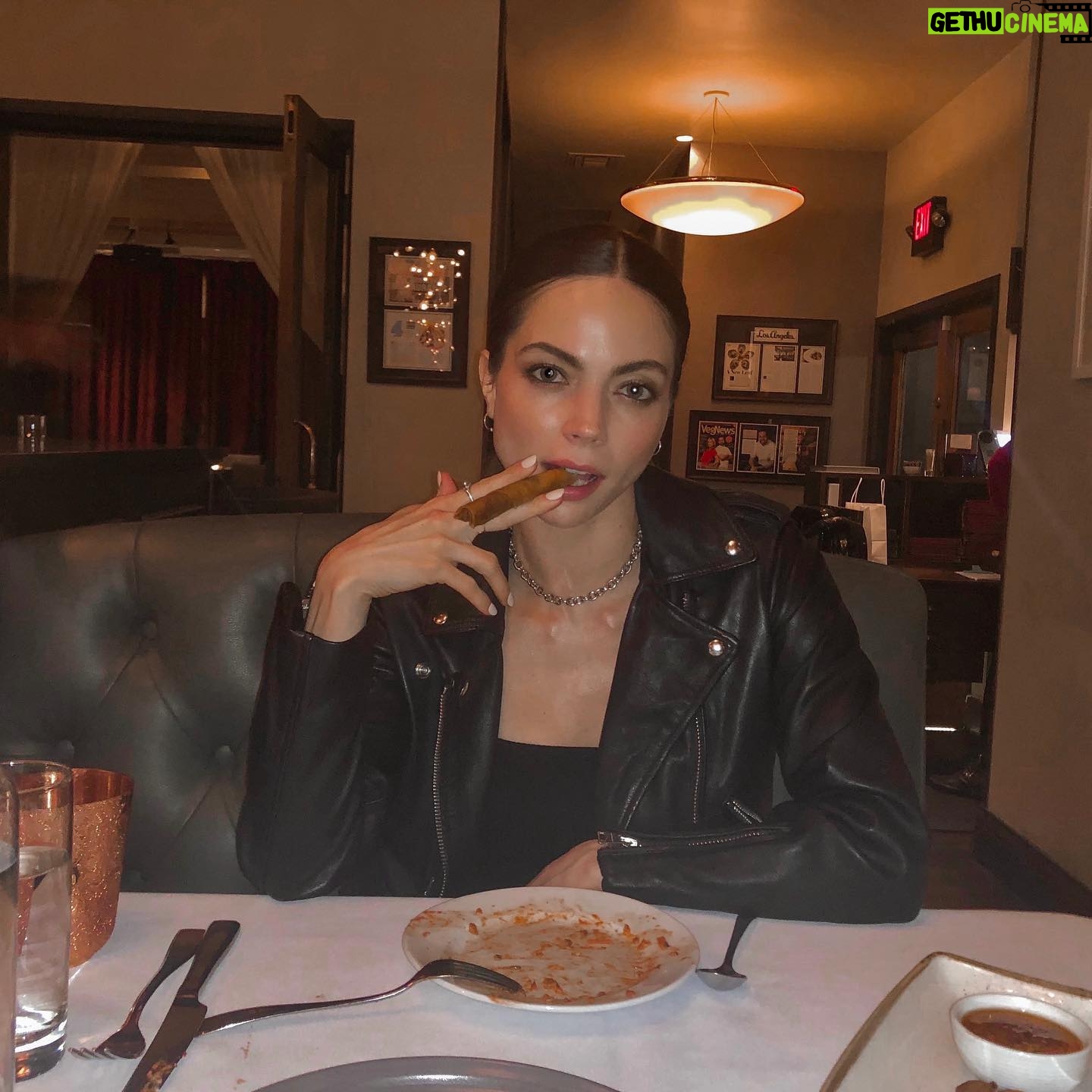 Caitlin Carver - 2.6K Likes - 🍷