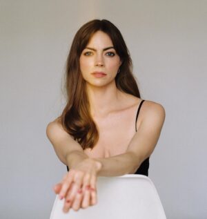 Caitlin Carver Instagram - film with @make_it_rains 📸