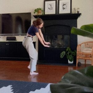 Caitlin Carver Instagram - Quarantine has brought me back to dance. Something I’ve been missing for years, mostly out of fear of not being good anymore. But it feels so good to move. And it feels even better to not put unnecessary pressure on myself. Learning to embrace my flaws and just appreciate the fact that I can still move around at all. 🤍🙃