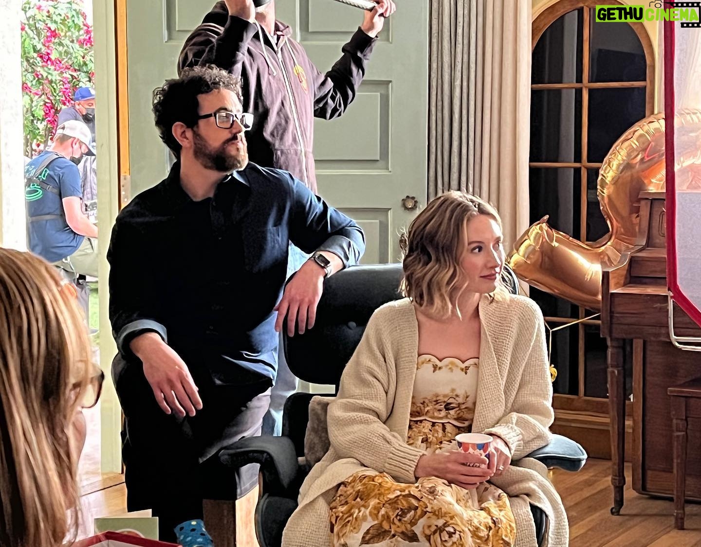 Caitlin Thompson - 6K Likes - Some shots from last night’s 100th episode... #thisisus
📸 @sara_wehrheim