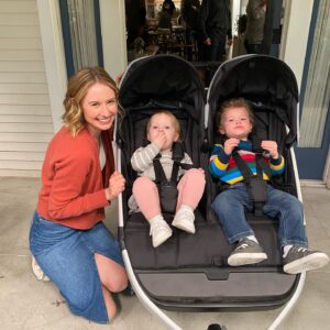 Caitlin Thompson Instagram - Proud tv mama. #thisisus