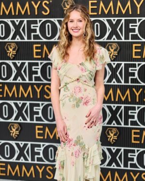 Caitlin Thompson Instagram - Fun night at the Emmys cheering on Only Murders in the Building 🌟 Thank you to this amazing team!
@samanthamcmillen_stylist 
@andremakeup 
@eddie_cook 
@shrimptoncouture for lending me the most gorgeous vintage John Galliano dress ❤️
@ireneneuwirth earrings
@akailareid left ring
@selimmouzannar right ring
