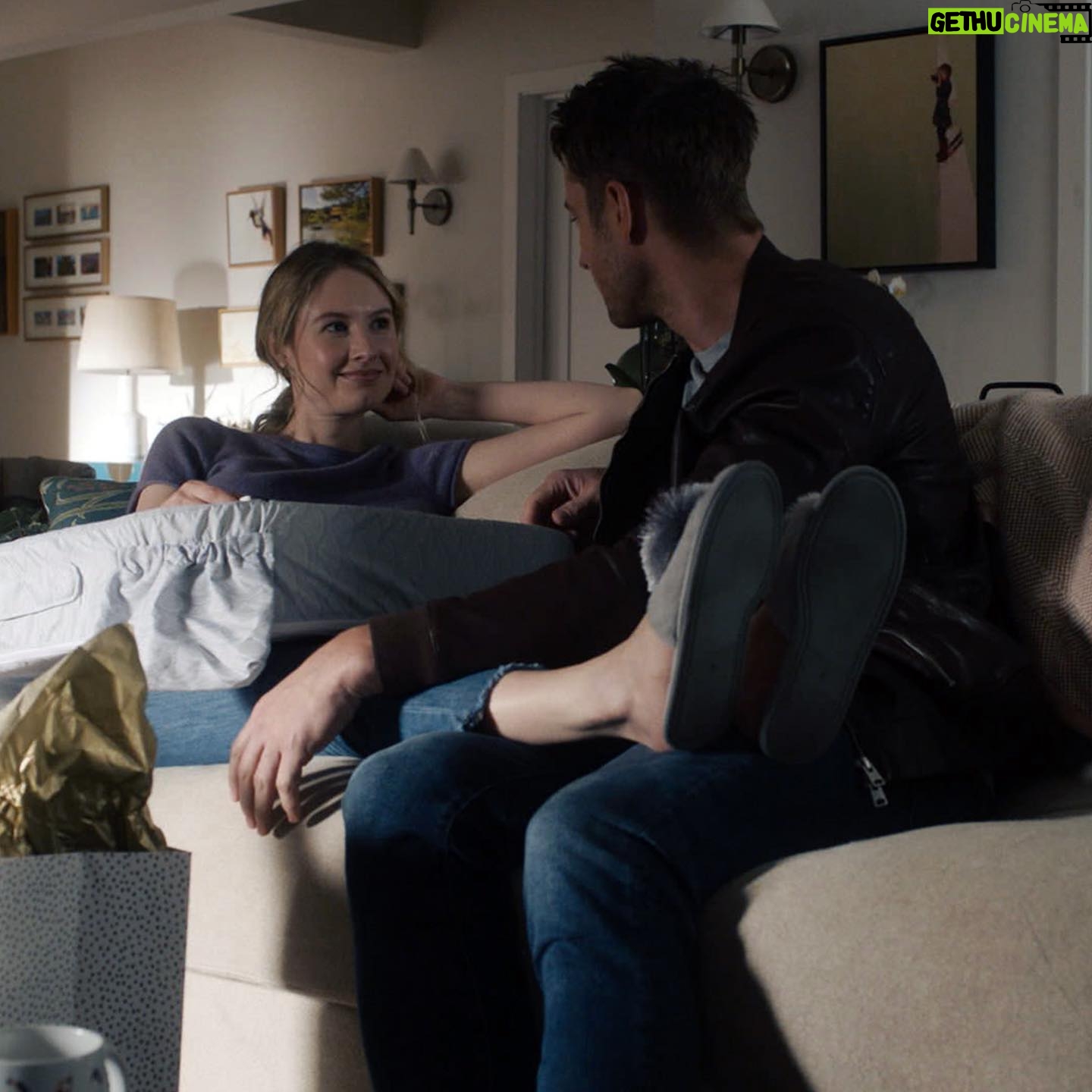Caitlin Thompson - 8.3K Likes - Just over here, hanging out, patiently waiting for tonight’s episode. Who’s with me? #thisisus