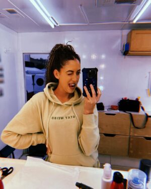 Caitlin Dechelle Instagram - stay weird 👽