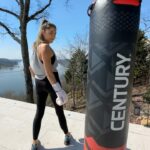 Caitlin Dechelle Instagram - TRY THIS COMBO 👊🏻⭐️ Love these new Strive Washable Boxing Gloves! Currently on sale so go grab a pair. Use my code CAT10 for 10% off 🛒 @centurymartialarts