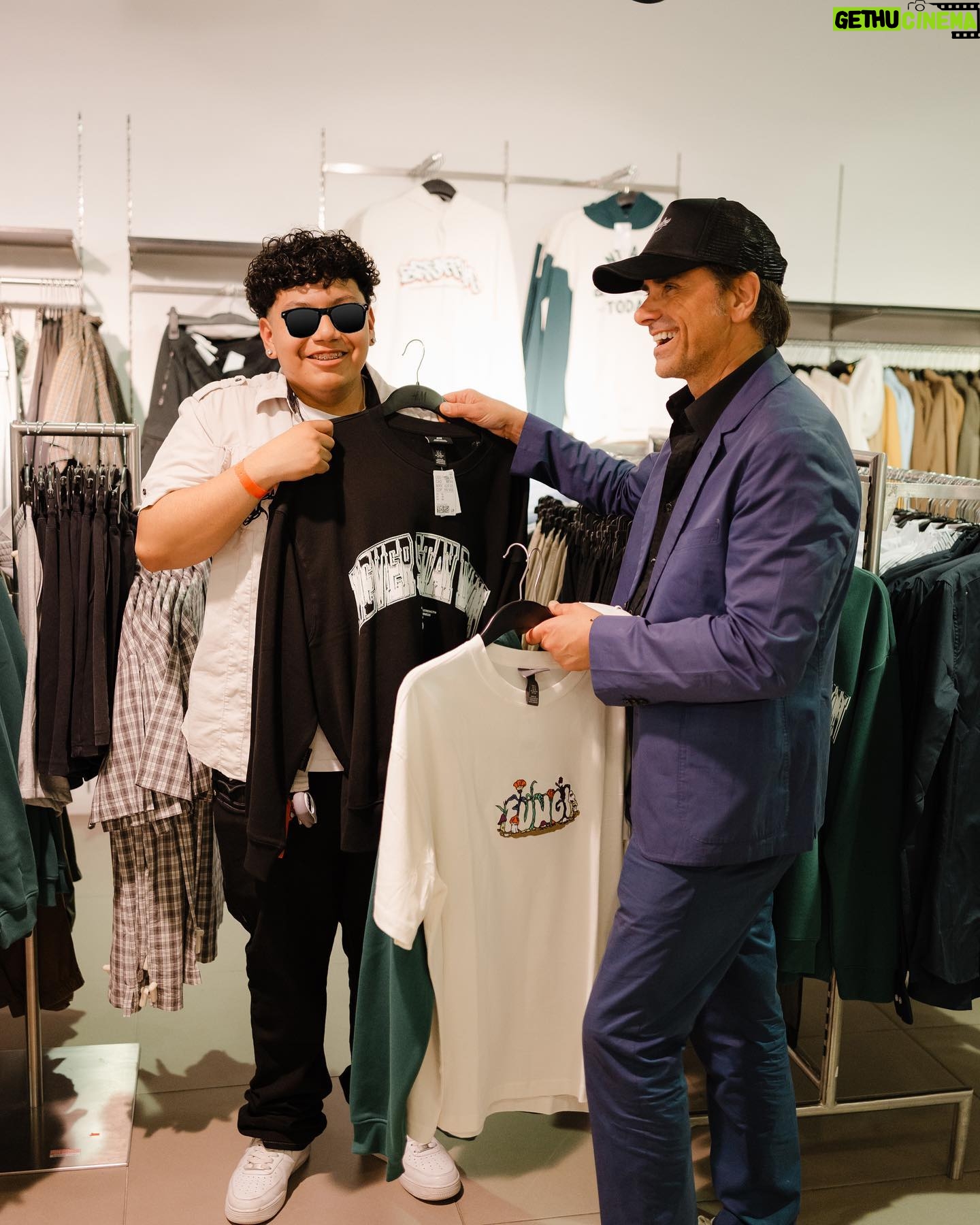 Caitlin McHugh Instagram - Shopping sprees for youth in foster care π₯°π«Ά The day started with lunch at @thebungalowsm followed by shopping at @hm! Each kid was paired with a volunteer who made them feel seen and confident π These experiences are so important to show foster youth they matter. Thank you to everyone who made this day possible @civicsoulca π #FosterLove #SupportFosterYouth #FosterCare