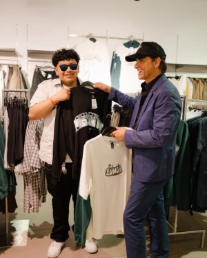 Caitlin McHugh Instagram - Shopping sprees for youth in foster care 🥰🫶 

The day started with lunch at @thebungalowsm followed by shopping at @hm! Each kid was paired with a volunteer who made them feel seen and confident 💙 These experiences are so important to show foster youth they matter. Thank you to everyone who made this day possible @civicsoulca 🙌 

#FosterLove #SupportFosterYouth #FosterCare
