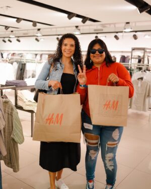 Caitlin McHugh Instagram - Shopping sprees for youth in foster care 🥰🫶 

The day started with lunch at @thebungalowsm followed by shopping at @hm! Each kid was paired with a volunteer who made them feel seen and confident 💙 These experiences are so important to show foster youth they matter. Thank you to everyone who made this day possible @civicsoulca 🙌 

#FosterLove #SupportFosterYouth #FosterCare