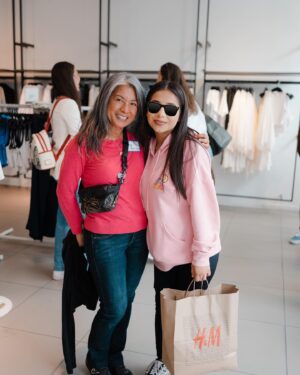 Caitlin McHugh Instagram - Shopping sprees for youth in foster care 🥰🫶 

The day started with lunch at @thebungalowsm followed by shopping at @hm! Each kid was paired with a volunteer who made them feel seen and confident 💙 These experiences are so important to show foster youth they matter. Thank you to everyone who made this day possible @civicsoulca 🙌 

#FosterLove #SupportFosterYouth #FosterCare
