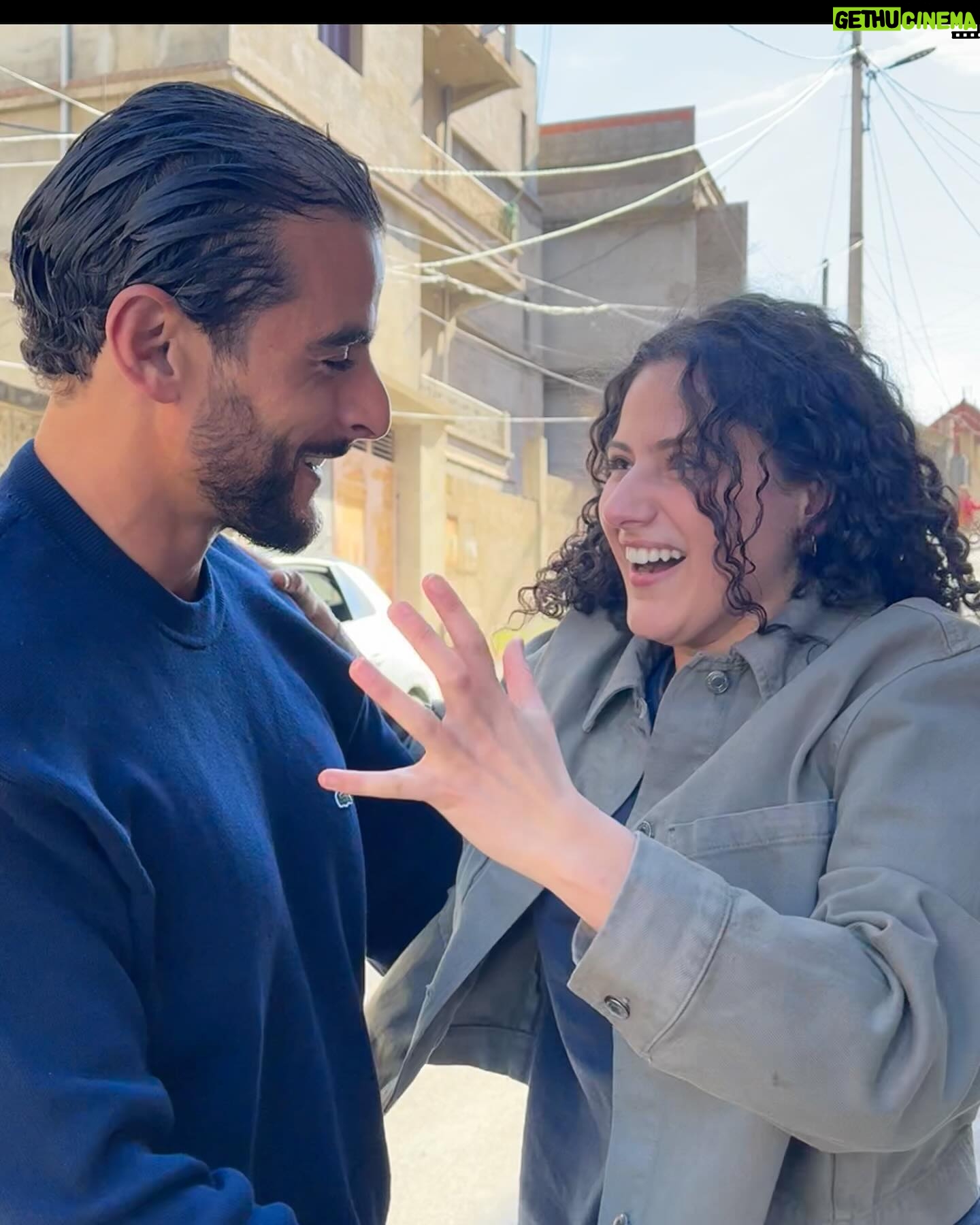 Camélia Jordana Instagram - Merci infini au @annabafilmfestival.algeria de nous avoir accueillis si chaleureusement ! C’était fou de présenter Avant que les flammes ne s’éteignent en Algérie, accompagné.e.s de nos ami.e.s artistes algérienne.s. Votre amour et votre bienveillance sont précieux 🥹 Then Alger, Skikda, des bribes de La Pointe, des martyrs, mouloudia, masterclass de la famille et casbah qui laissent le cœur fumant 🇩🇿❤️