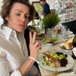 Cameron Esposito Instagram - Grateful for my mashed potato queen (and Emily & Jessica & Noah & Jason & Ruby’s small shaved ankle & Rachel who I will see today) 🧡🤎💛