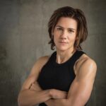 Cameron Esposito Instagram - Pls @emmawillmann: how’s the shred? also looking for @rachelscanloncomedy @twodykesandamic @hypefitness_la input • i don’t currently look like this I’ve been in bed for one month