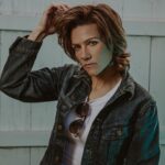 Cameron Esposito Instagram - Ready to play a detective who wears dirty tanks, has sick abs & loves Bob Evans — — — 📸 by @vonswank &💄💋💅by @rachaelvang