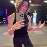 Cameron Esposito Instagram - Pls @emmawillmann: how’s the shred? also looking for @rachelscanloncomedy @twodykesandamic @hypefitness_la input • i don’t currently look like this I’ve been in bed for one month