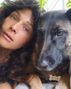 Camila Selser Instagram - 🐒♥️🐶