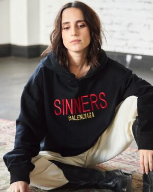 Camila Hirane Instagram - @thevintage_sisters @balenciaga ‼️‼️