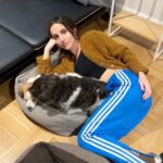 Camila Hirane Instagram – Dejé a mis perritas unos días, muy bien cuidadas y en su casa (que se sepa) pero me dio una peeeeeena, pienso que van a sufrir sin mí, que tienen angustia de separación y todo eso, pero como me dicen por ahí, la que tiene angustia de separación soy yo y definitivamente sufro más que ellas ☺️