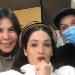 Camila Mateos Instagram – La quinta foto es de Eva en 1937. En 1935 parte a Buenos Aires “con grandes ojos oscuros de mirada un poco triste, sin saber lo que iba a encontrar pero con la determinación inquebrantable de ser actriz” escribe Marysa Navarro en Evita, un libro que me sirvió de guía para conocer a la Eva de Los Toldos.  Bueno, dejo este carrete y no jodo más pero entenderán… estoy contenta. 🐣
Gracias @lailadus por esas tardes leyendo poemas, repitiendo mil veces las escenas entre mates y emocion. Te quiero! 
Vayan a ver #SantaEvita que es una 💎💎💎 @starplusla