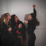 Camila Mateos Instagram - La salida es ir al teatro ::)) Cuarta edición de @intento.rodeo en @lamansionmatrera Y última (esta vez es enserio) de Uno Mas Uno Igual, dirigida por @nachociatti tamb van a poder ver otras dos escenas hermosas y una puesta audiovisual sorpresa. Musicaliza mi prefe DjBache *ENTRADAS EN BIO DE @intento.rodeo * 🍾🧚‍♀️