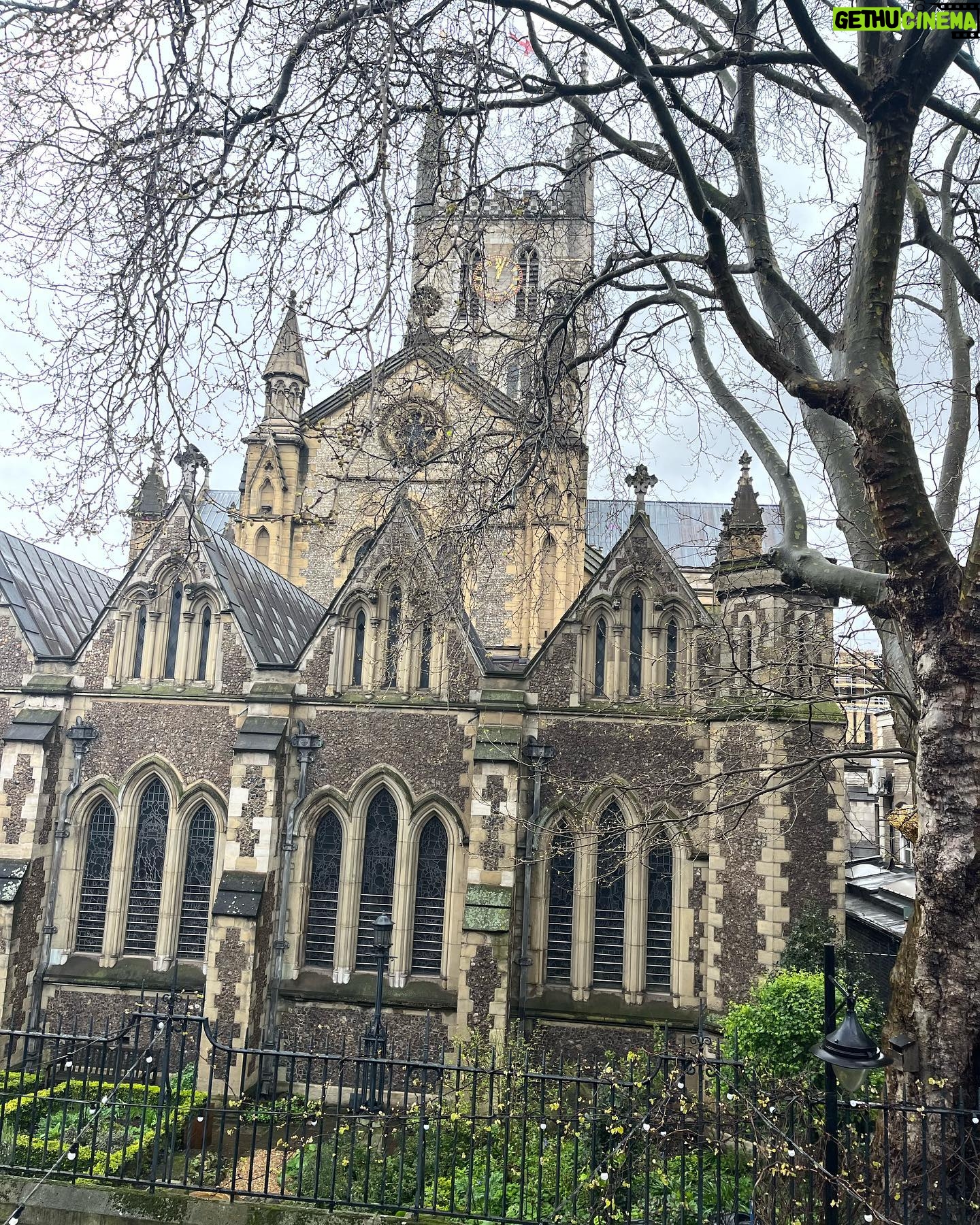 Camila Raznovich Instagram - More from London… #greattrip #buildingmemories❤️ #violaesole #london #downmemorylane #easter2024
