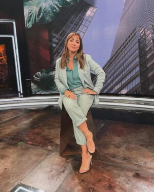 Camila Raznovich Instagram - Oggi ci siamo proprio divertiti! Grazie 🙏 @kilimangiarorai #tvshow #kilimangiaro #rai