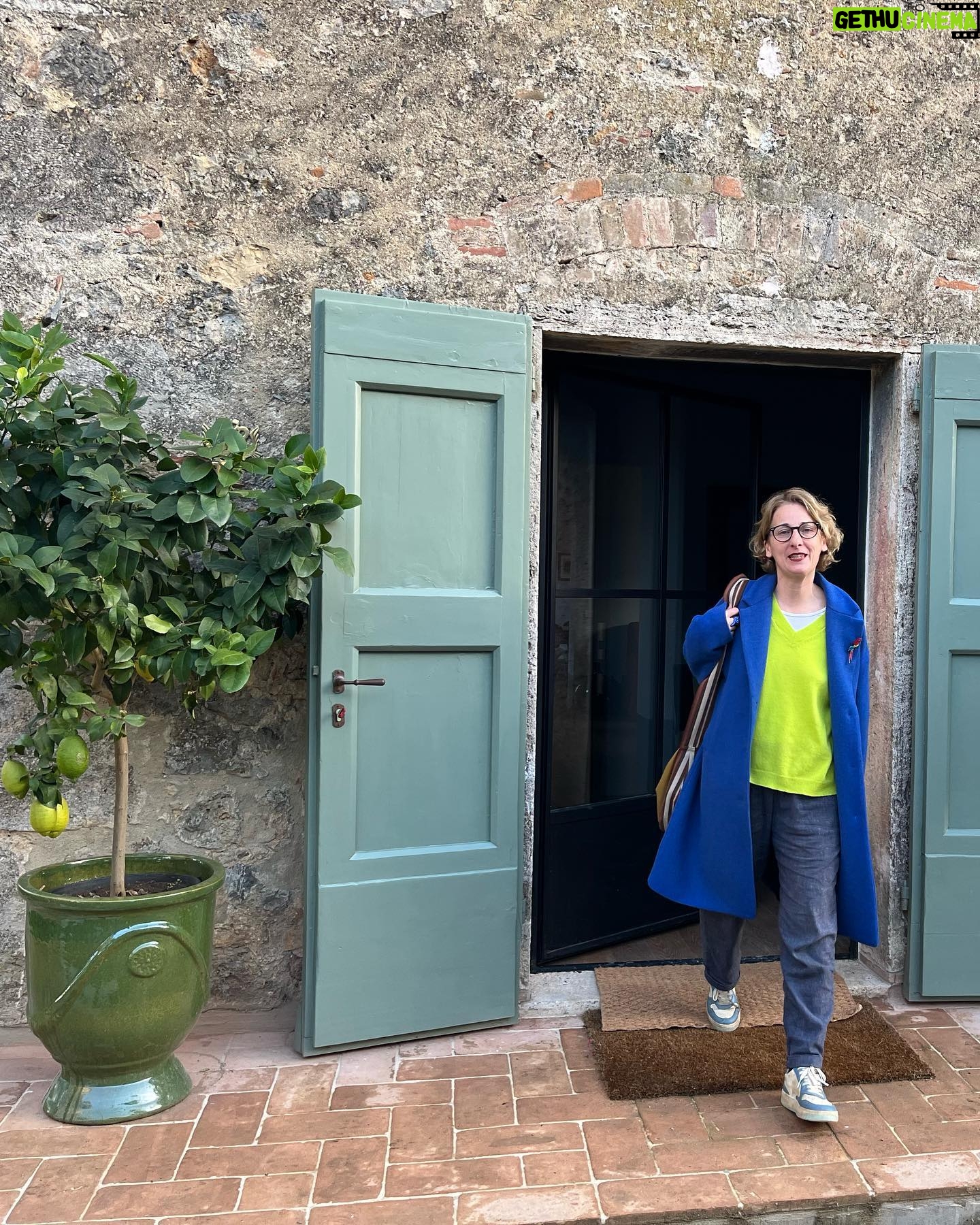Camila Raznovich Instagram - Fantastic days with the @borgostomennano gang at Monteriggioni…. Grazie 🙏 #daysoff #italiabella #monteriggioni #tuscany #buildingmemories