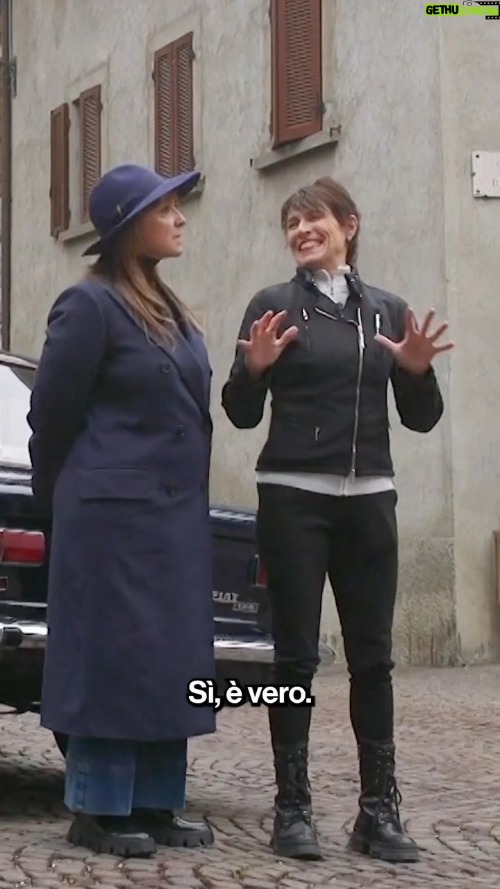 Camila Raznovich Instagram - Questa sera in prima serata su #Rai3 scopriremo il borgo più bello d’Italia con @camilaraznovich e la giuria de #IlBorgoDeiBorghi: la chef @isabellapoti , la campionessa olimpica @dicentamanuela e il matematico, logico e saggista Piergiorgio Odifreddi.