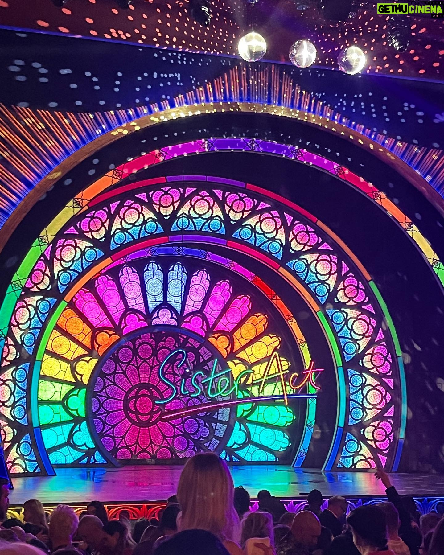 Camila Raznovich Instagram - Don’t miss it if in London… #sisteract #musical #buildingmemories❤️ #easter2024 #london #traveltips
