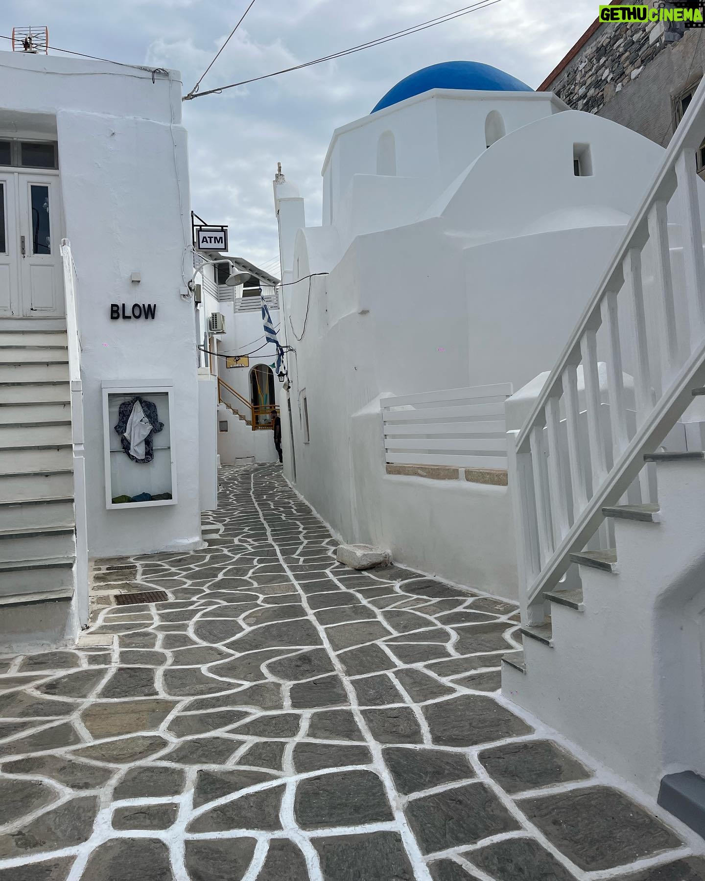 Camila Raznovich Instagram - Greek days …. #naussa #strollingaround #cyclades #antiparos #buildingmemories❤️ #avectoi @antiparoshouses