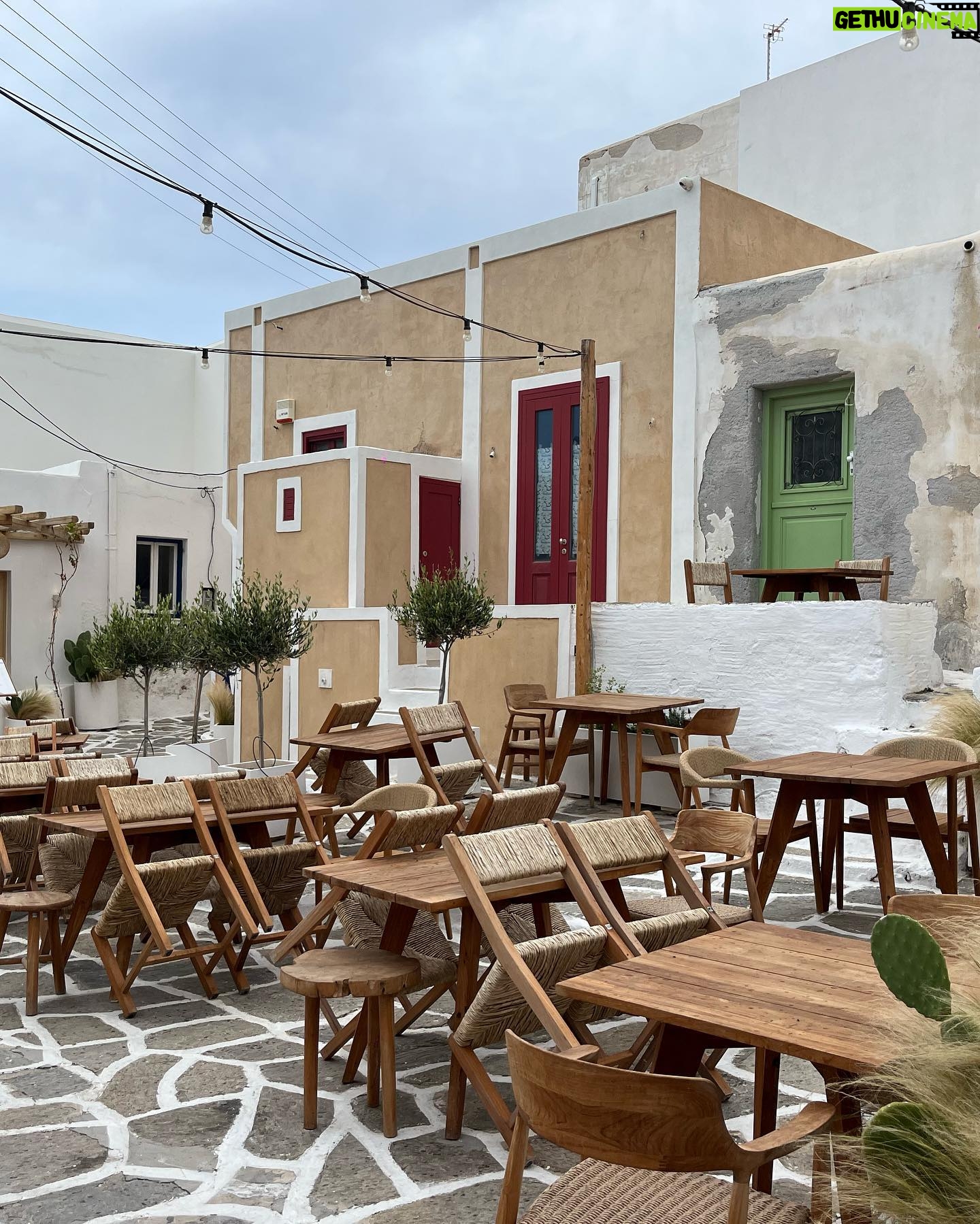 Camila Raznovich Instagram - Greek days …. #naussa #strollingaround #cyclades #antiparos #buildingmemories❤️ #avectoi @antiparoshouses