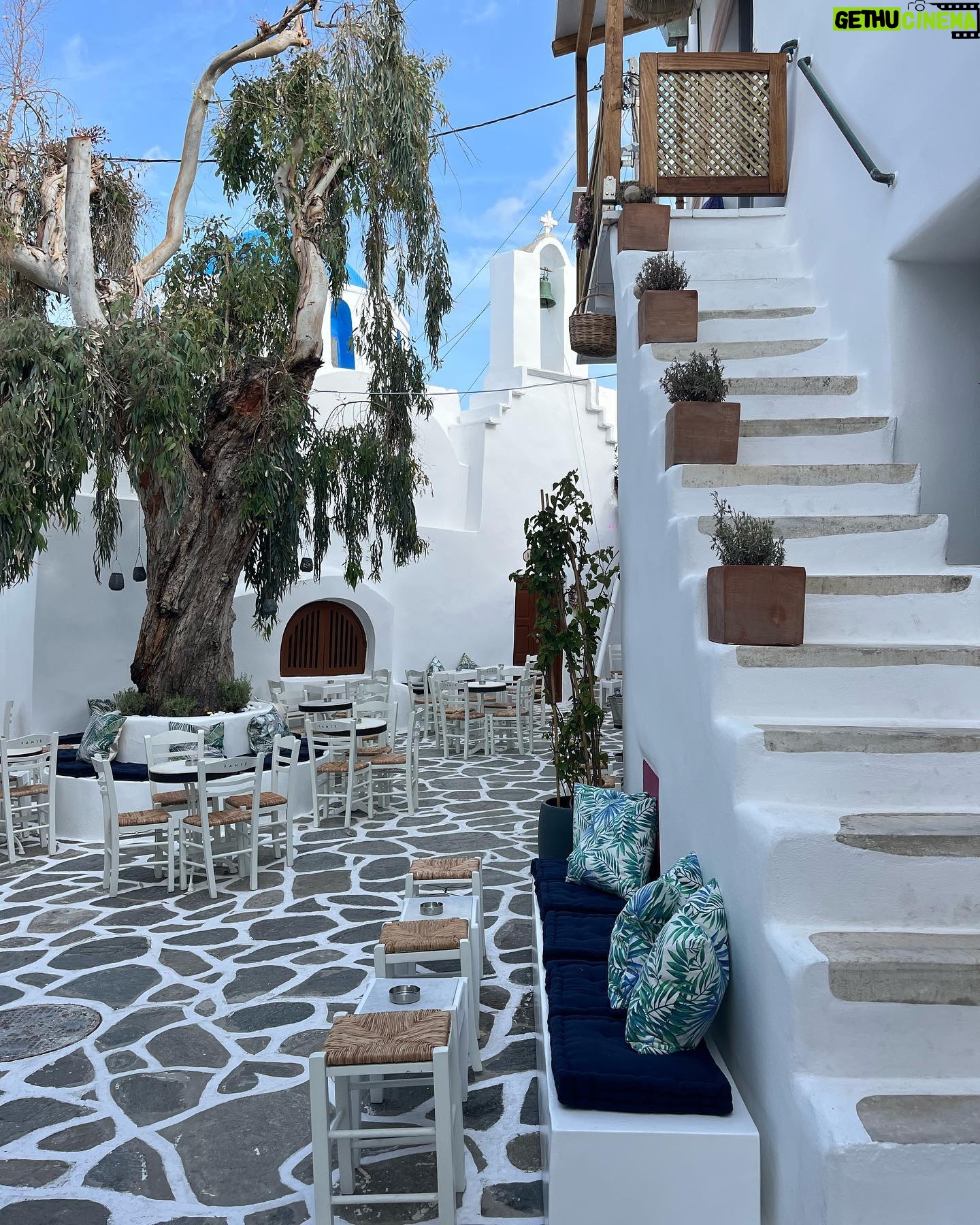 Camila Raznovich Instagram - Greek days …. #naussa #strollingaround #cyclades #antiparos #buildingmemories❤️ #avectoi @antiparoshouses